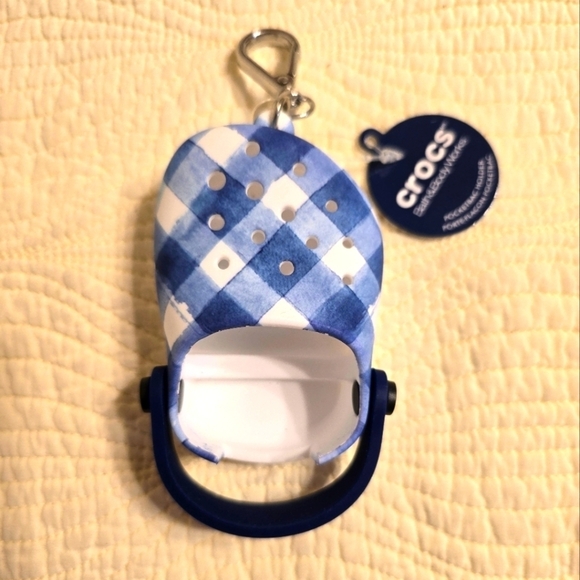 Bath & Body Works Accessories - NWT Bath & Body Works Gingham Crocs Hand Sanitizer Holder